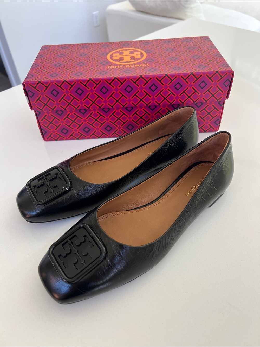 Tory Burch black wrinkle leather georgia ballet ballerina logo flats size 7